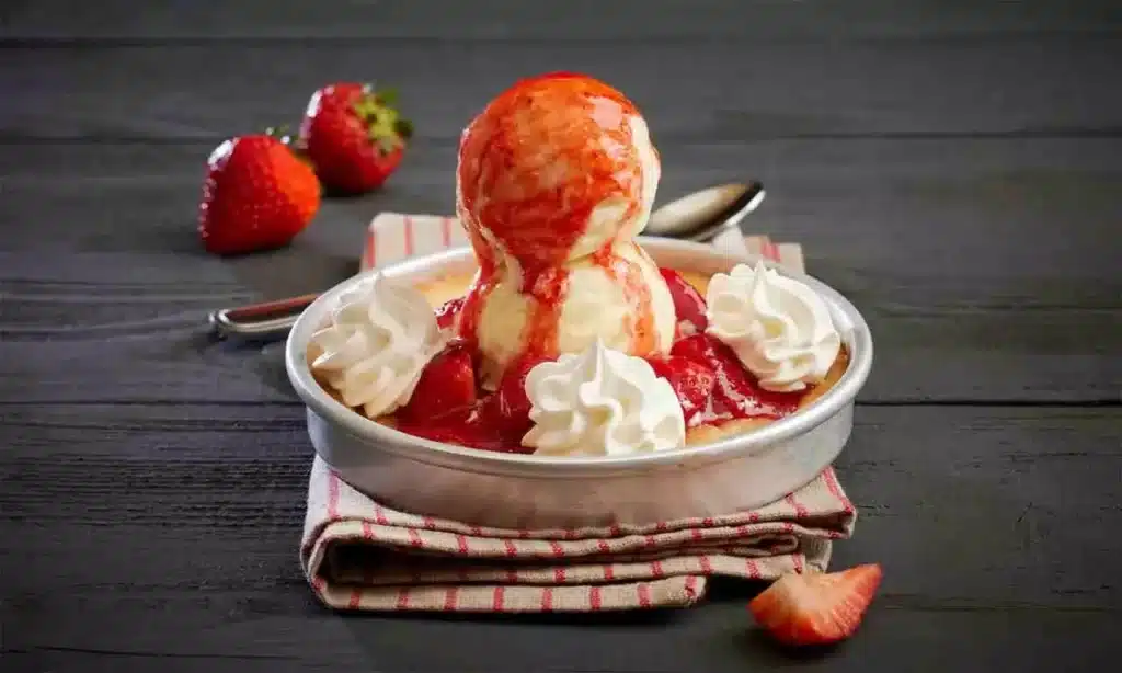 Strawberry Shortcake Pizookie®